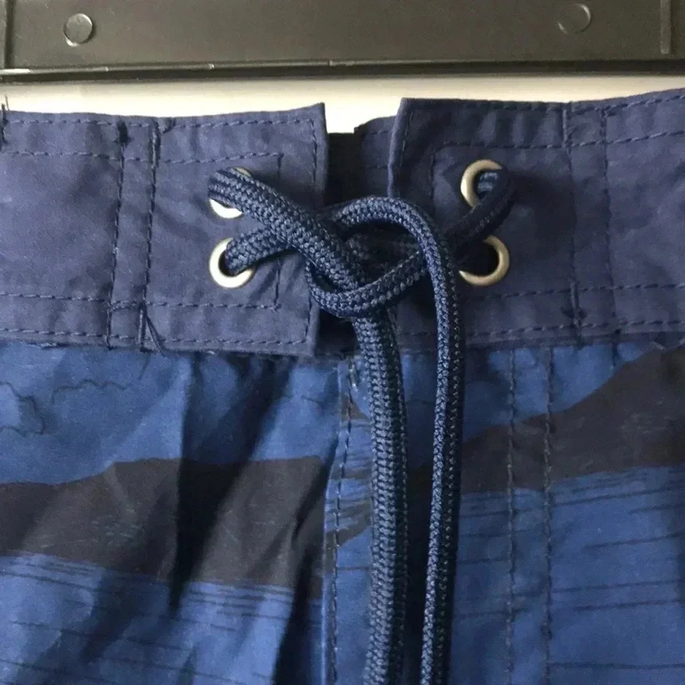 NWT ROUNDTREE‎ & YORKE MENS 4XB SWIMSUIT. 52Wx24”L
